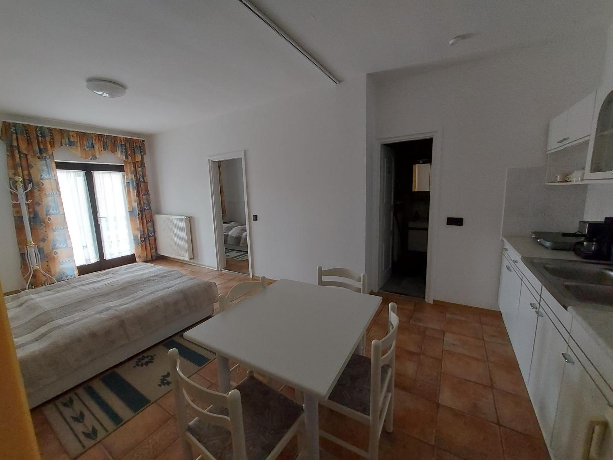 Istvan Apartmanok Keszthely Extérieur photo