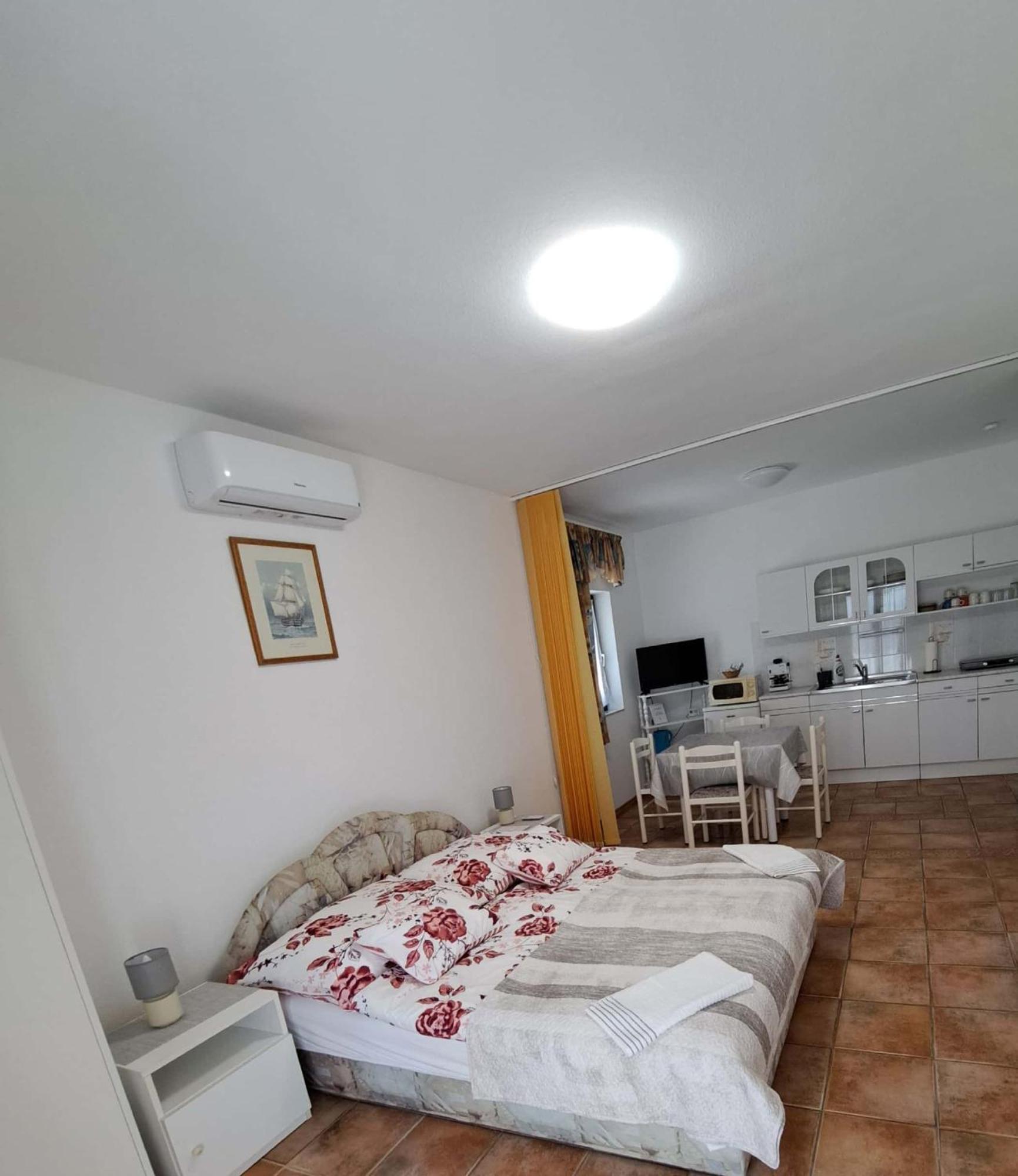 Istvan Apartmanok Keszthely Extérieur photo