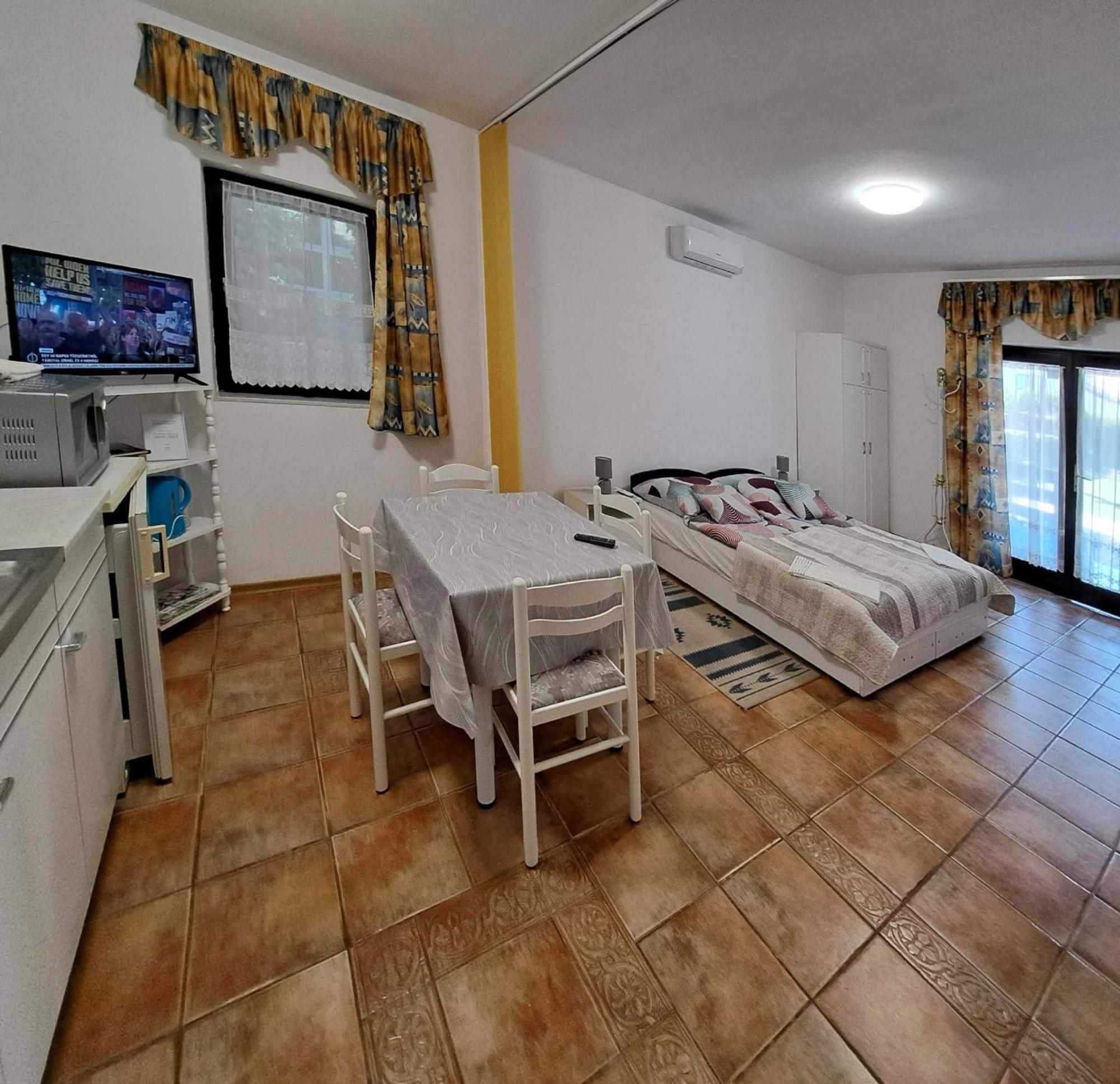 Istvan Apartmanok Keszthely Extérieur photo